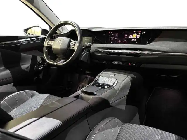 DS Automobiles DS 4 view 15