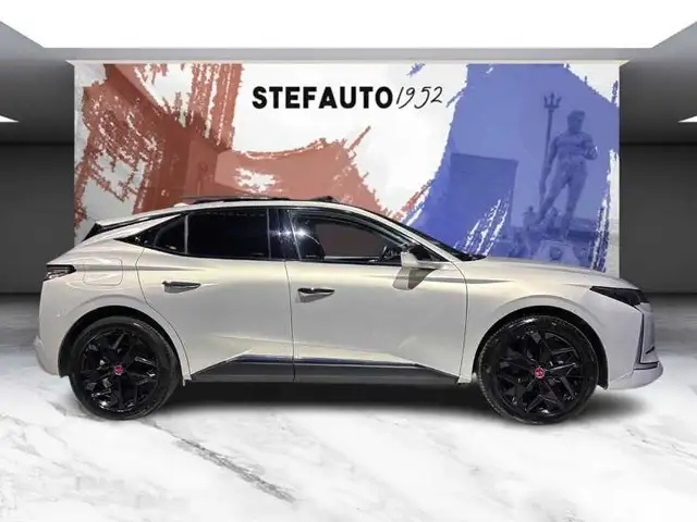 DS Automobiles DS 4 view 3