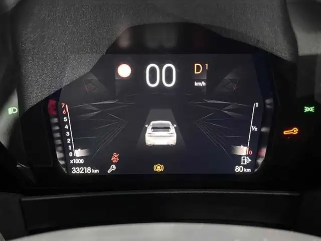 DS Automobiles DS 4 view 12