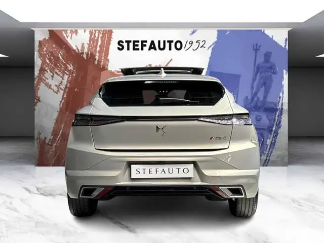 DS Automobiles DS 4 view 6