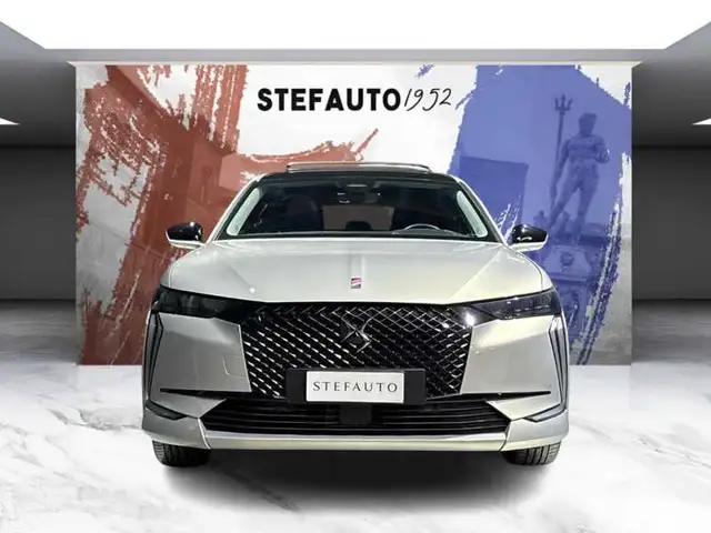 DS Automobiles DS 4 view 2