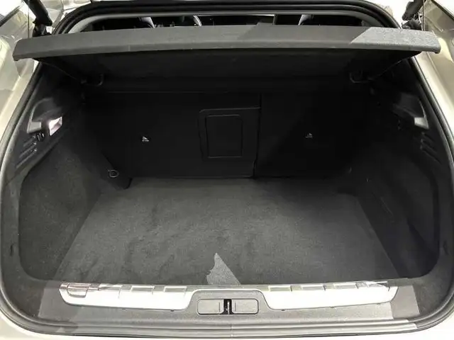 DS Automobiles DS 4 view 7