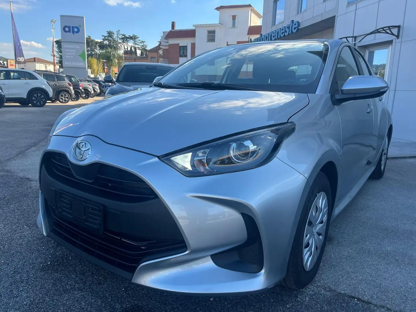 Toyota Yaris Yaris 1.5h Active Argent - 1