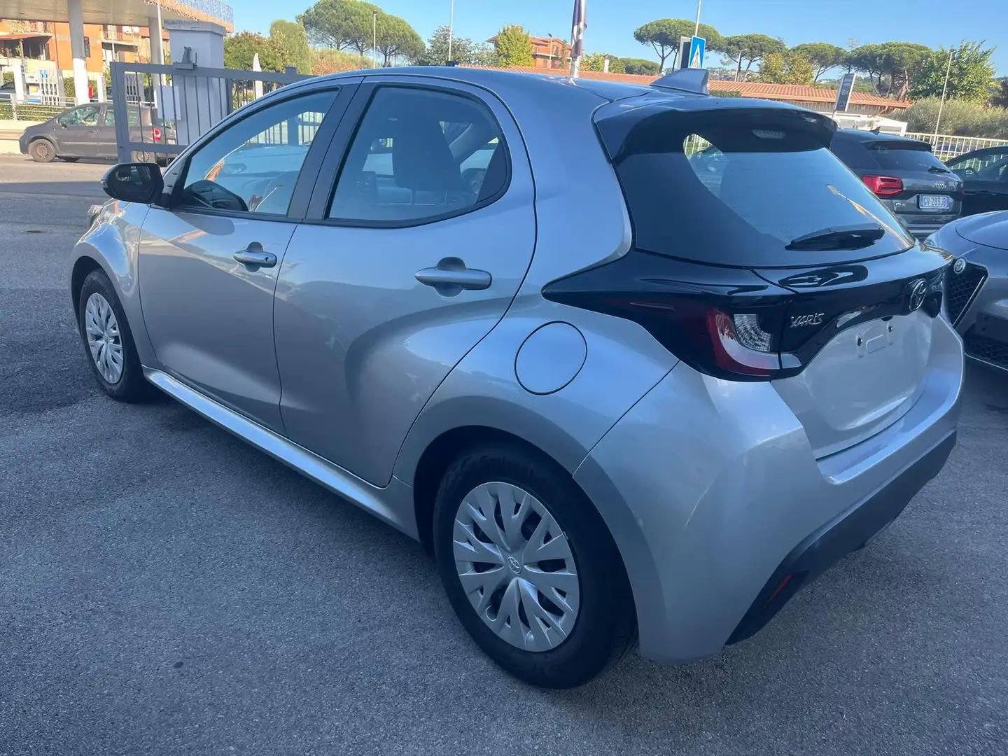 Toyota Yaris Yaris 1.5h Active Argent - 2
