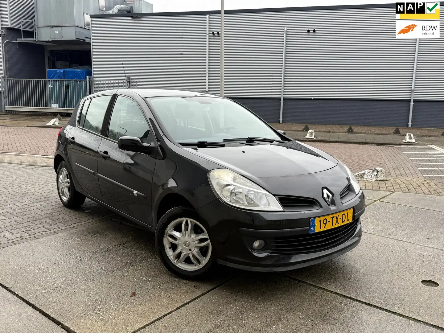 Renault Clio 1.6-16V Privilège AUTOMAAT AIRCO Volledig onderhou Noir - 1