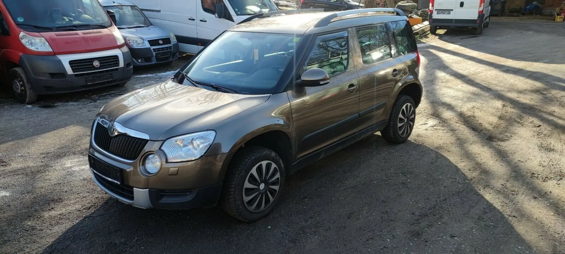 Skoda Yeti Ambition Plus Edition*Automatik*BI XENON* Braun - 1