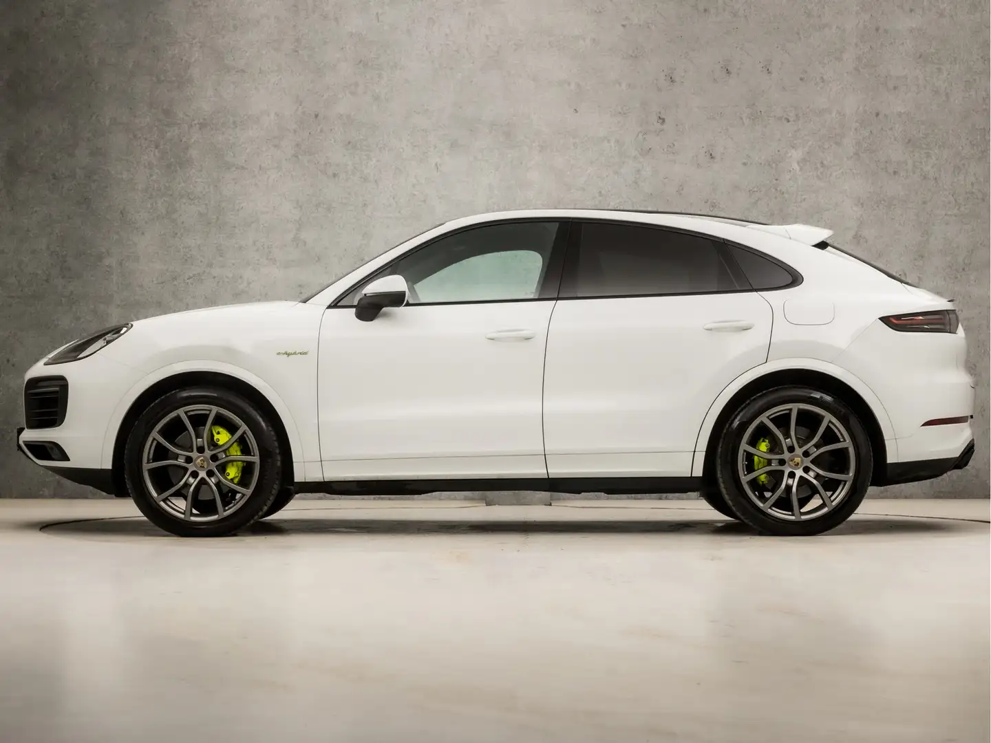 Porsche Cayenne Coupé 3.0 E-Hybrid SportDesign 463Pk Automaat (SPO Wit - 2