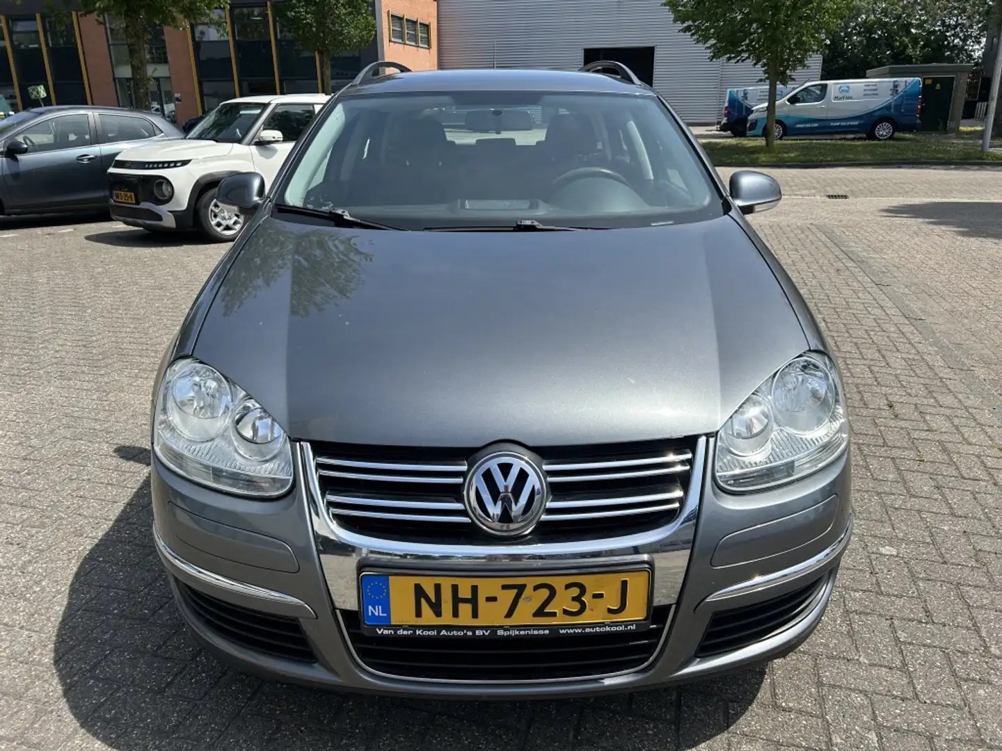 Volkswagen Golf Variant 1.6 Comfortline 102PK CLIMA CRUISE PDC. Gris - 2
