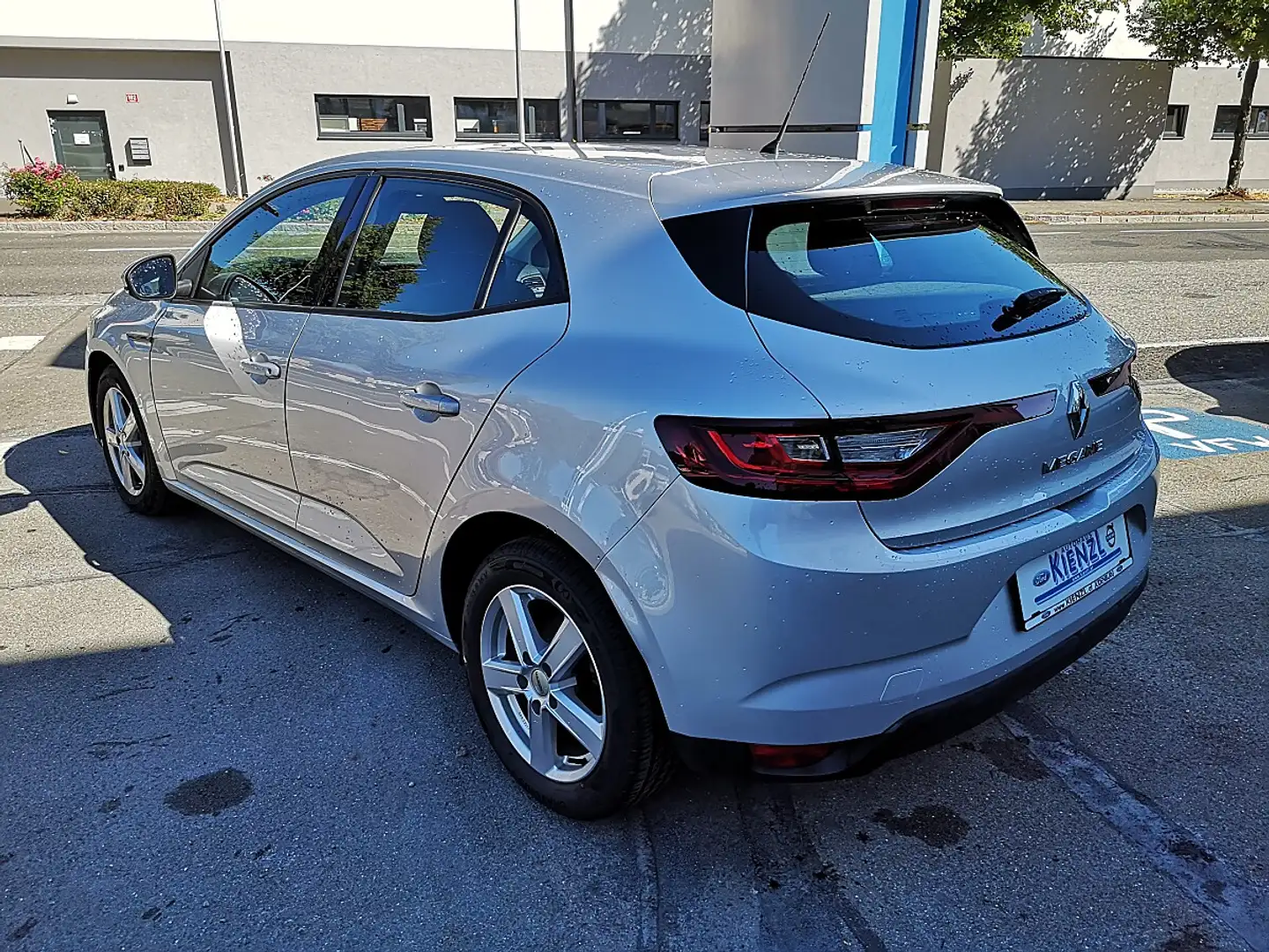 Renault Megane Mégane Megane 1.2 TCe 100 Energy Life Silber - 2