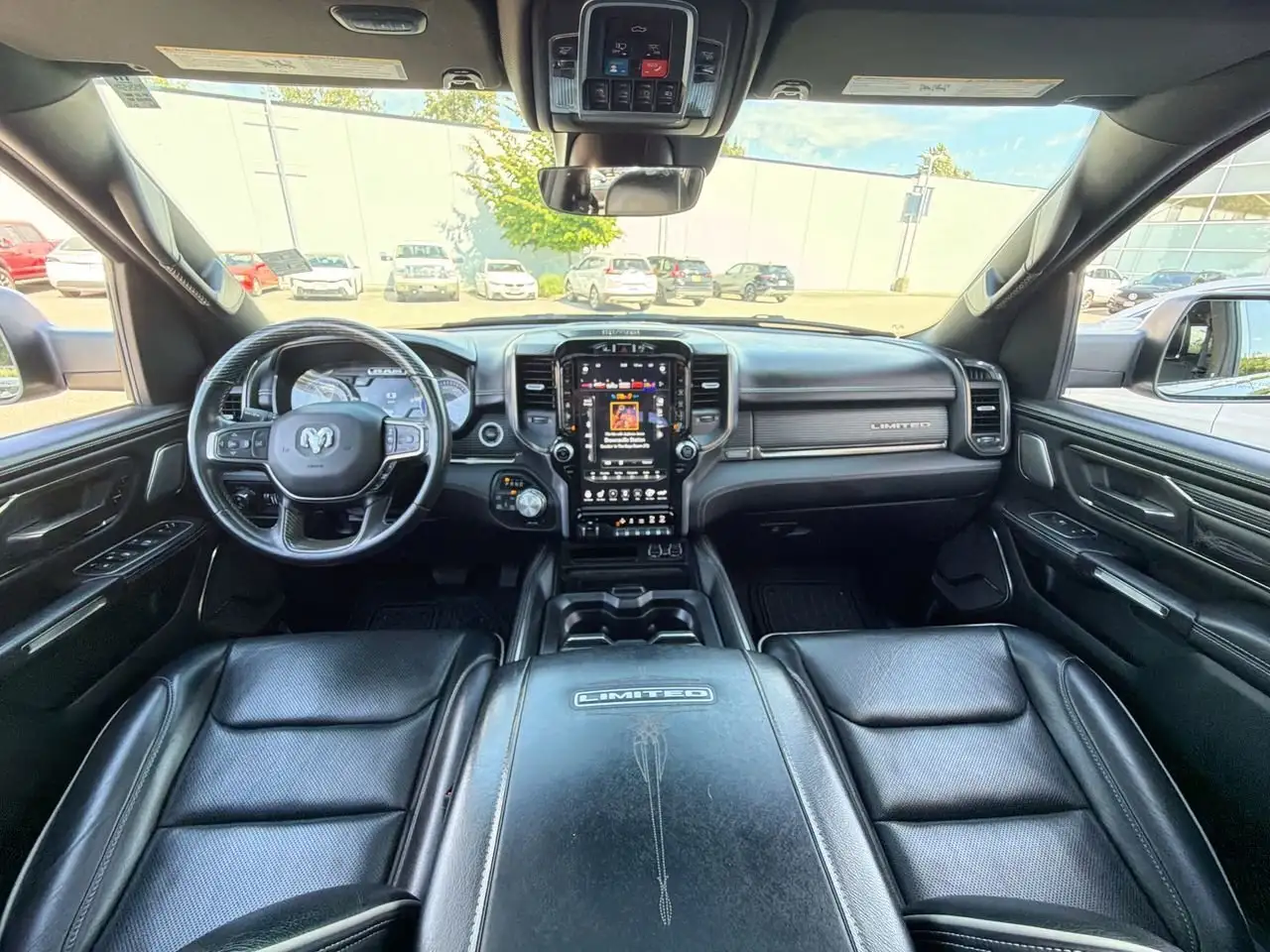 RAM 1500 снимка RAM 1500