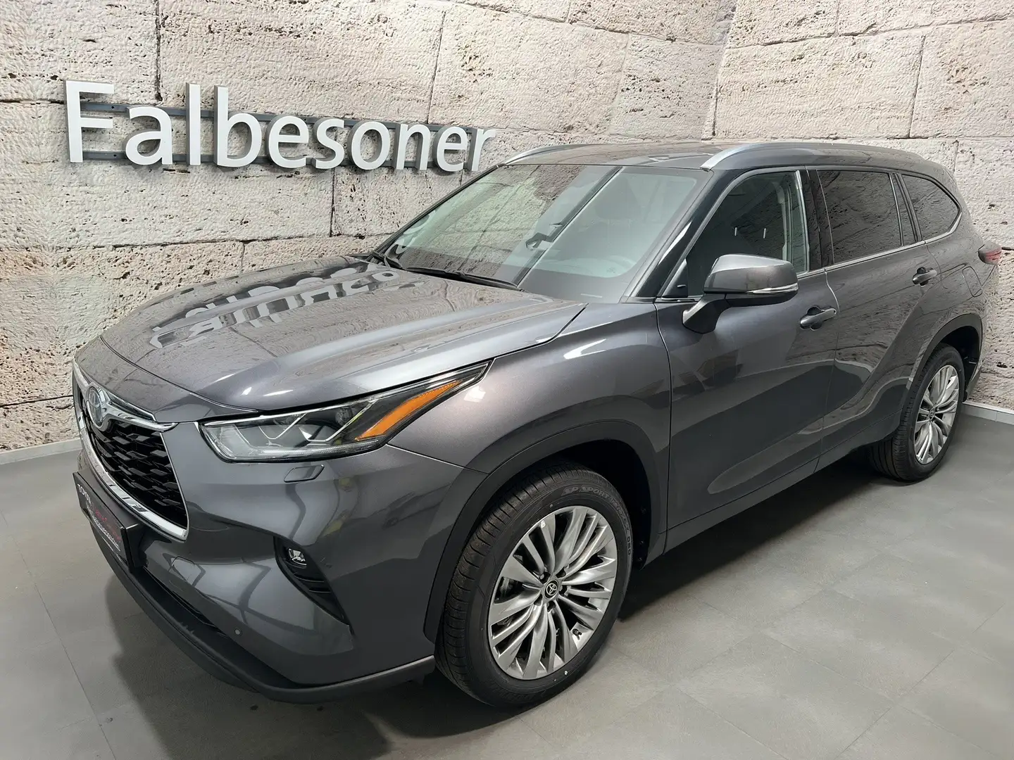 Toyota Highlander 2,5 Hybrid Style + Winterräder 20" Grau - 1