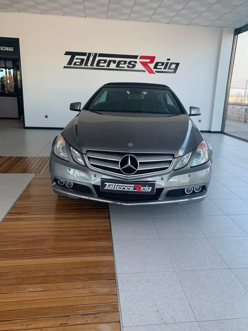 Mercedes-Benz E 200 Cabrio CGI BE Avantgarde Gris - 2