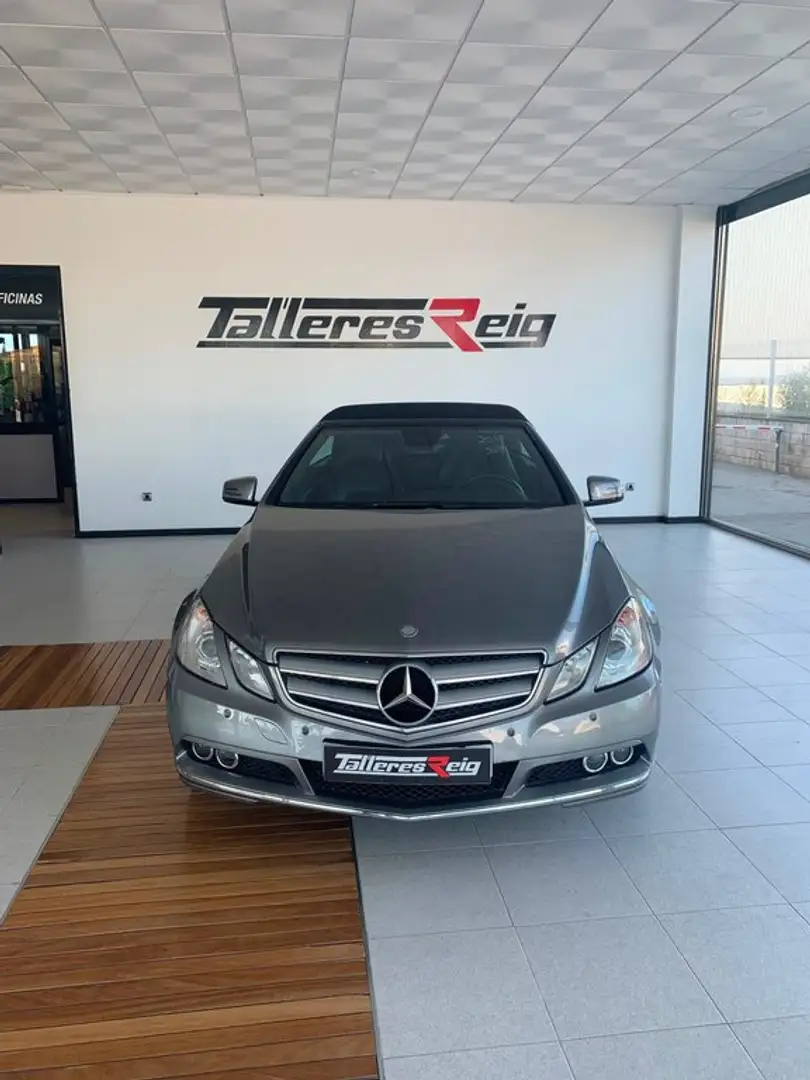 Mercedes-Benz E 200 Cabrio CGI BE Avantgarde Gris - 1