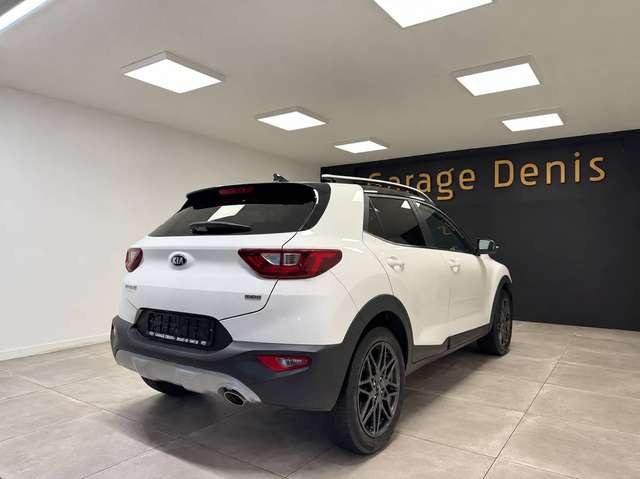 Kia Stonic — photo 8