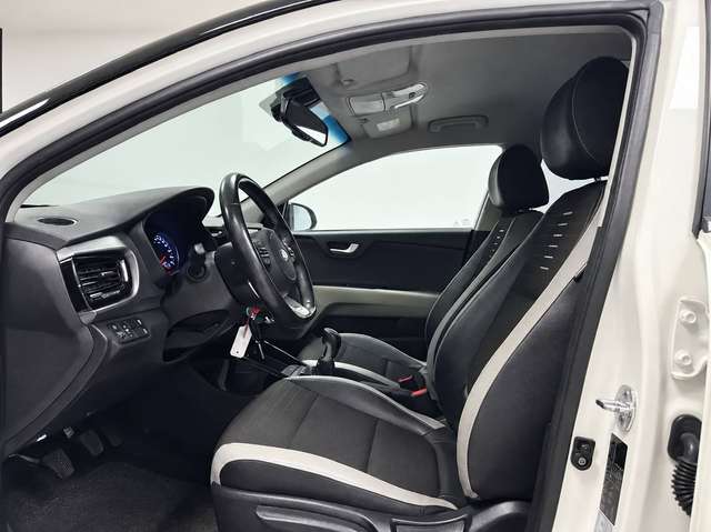 Kia Stonic — photo 11