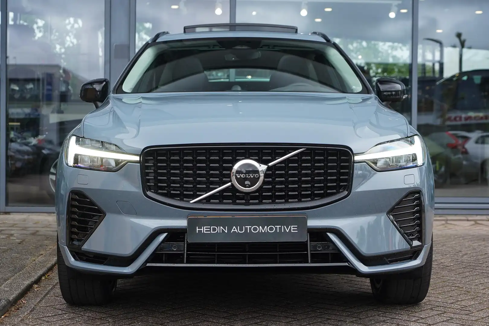 Volvo XC60 2.0 T6 Plug-in hybrid AWD Ultimate Dark | 2250 kg Gris - 2