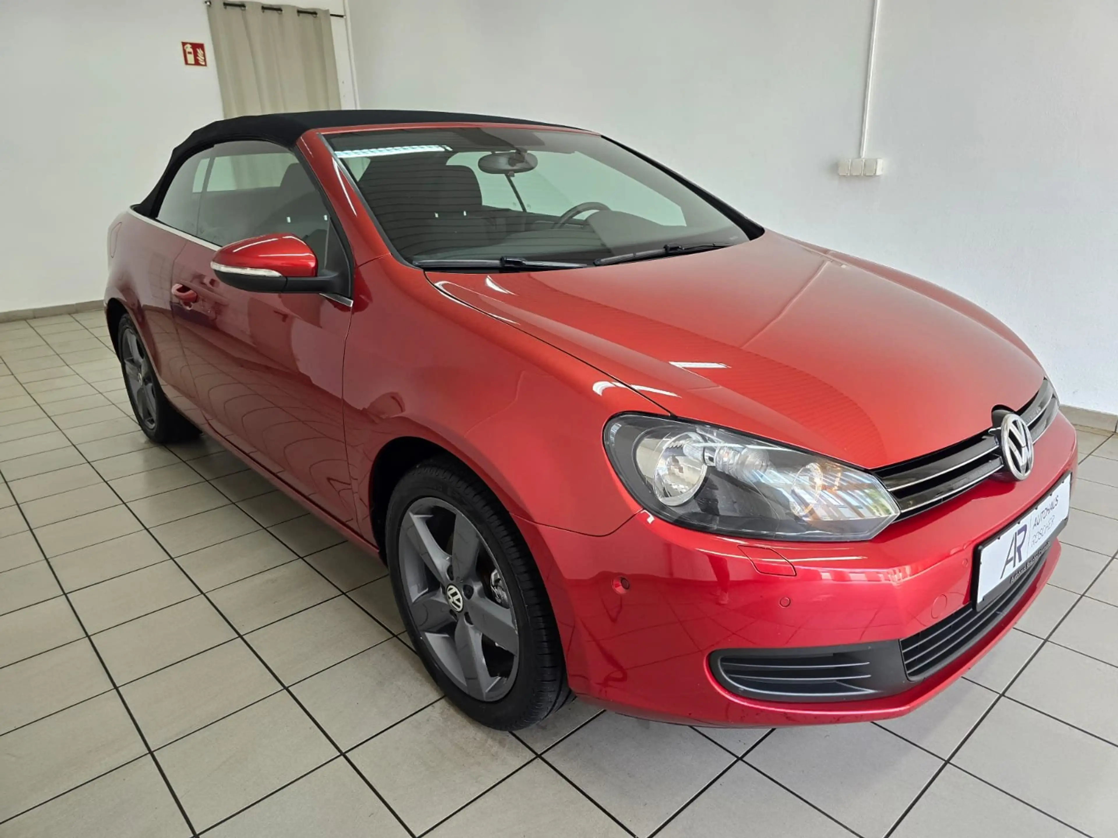Volkswagen Golf Cabriolet VI 1.2 TSI sehr gepflegt Parkassistent 1.Hand — photo 4