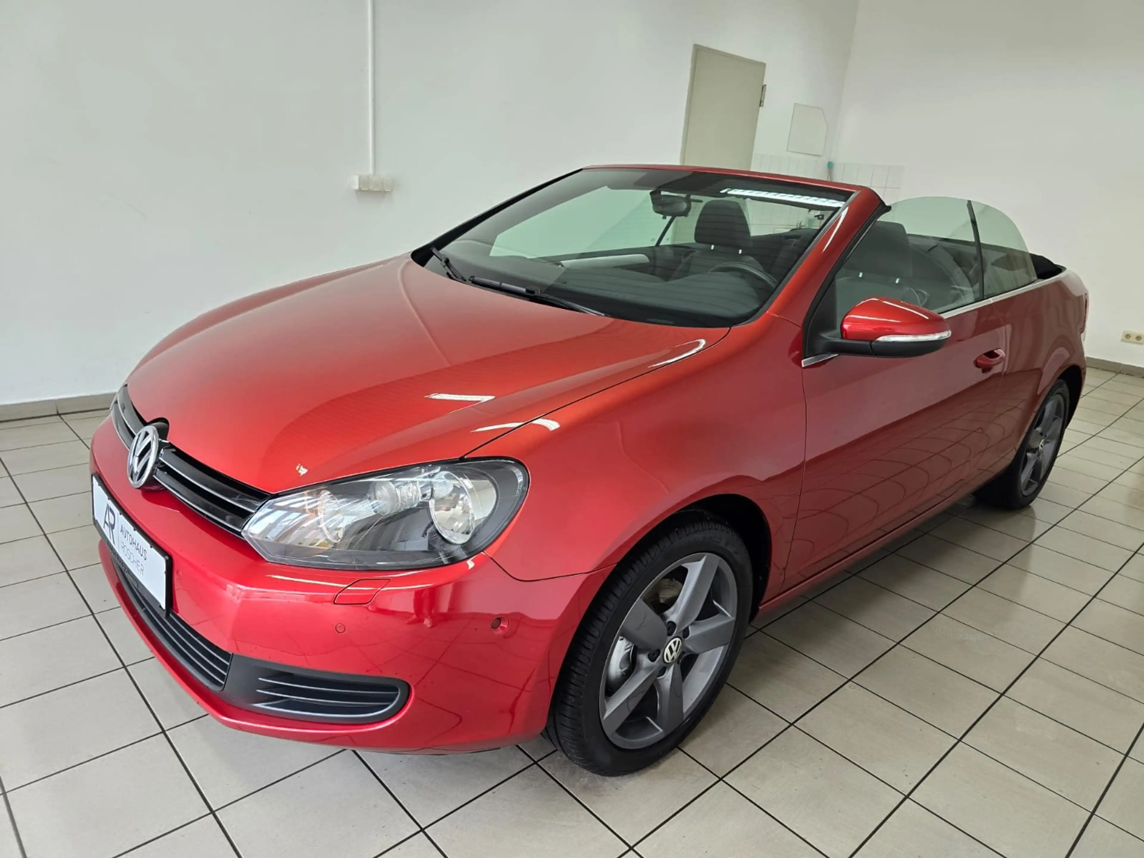 Volkswagen Golf Cabriolet VI 1.2 TSI sehr gepflegt Parkassistent 1.Hand — photo 10
