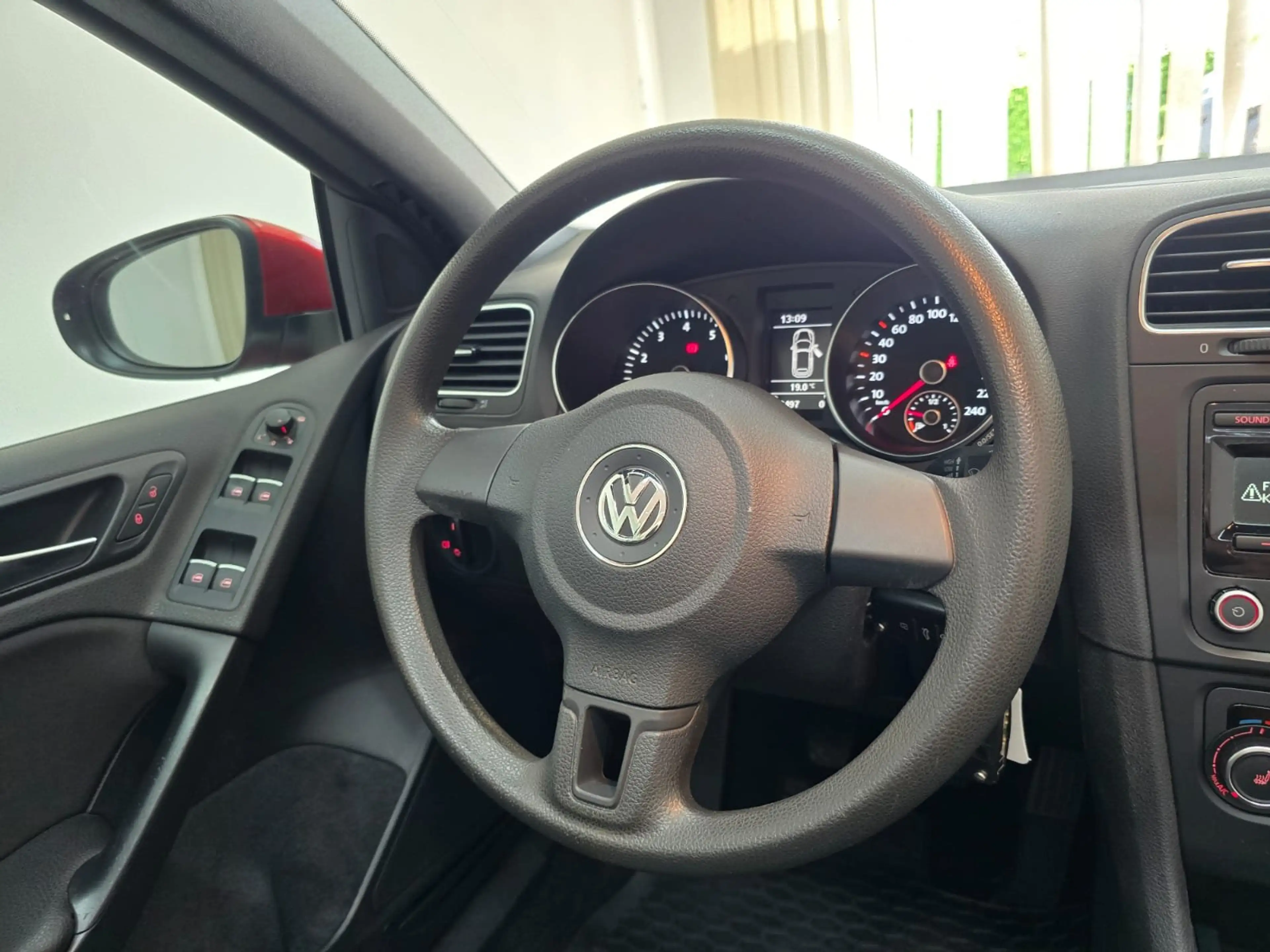 Volkswagen Golf Cabriolet VI 1.2 TSI sehr gepflegt Parkassistent 1.Hand — photo 15
