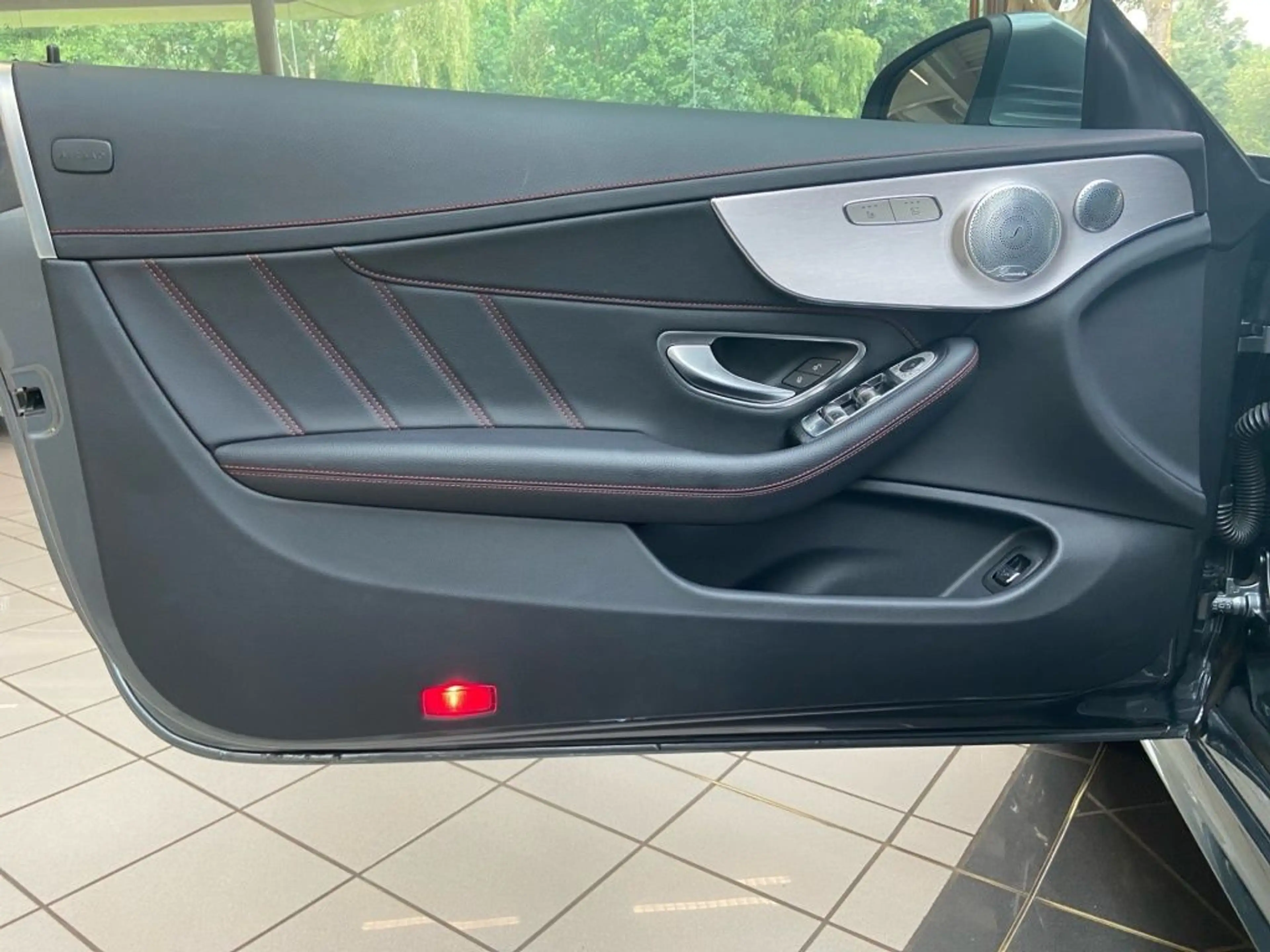 Mercedes-Benz C 43 AMG AMG C 43 4M AMG+Airscarf+Ambiente+COMAND+Mbeam — photo 4