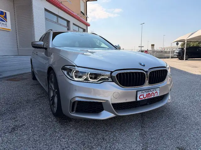 BMW 5 Series view 3