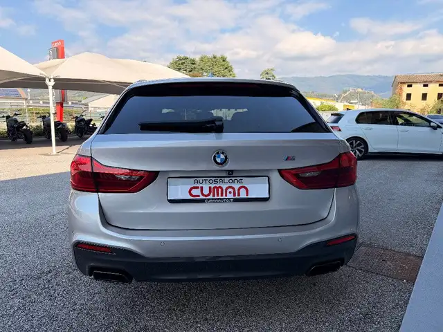 BMW 5 Series view 7