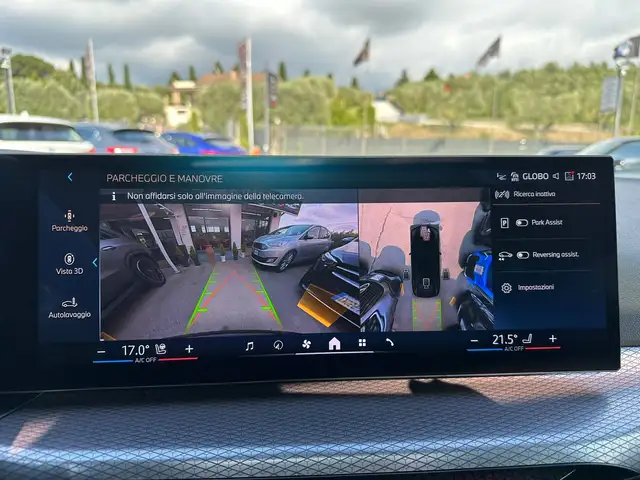 BMW 4 Series view 10