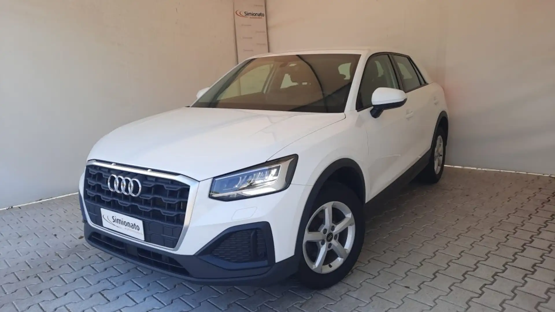 Audi Q2 35 TFSI Business Wit - 1