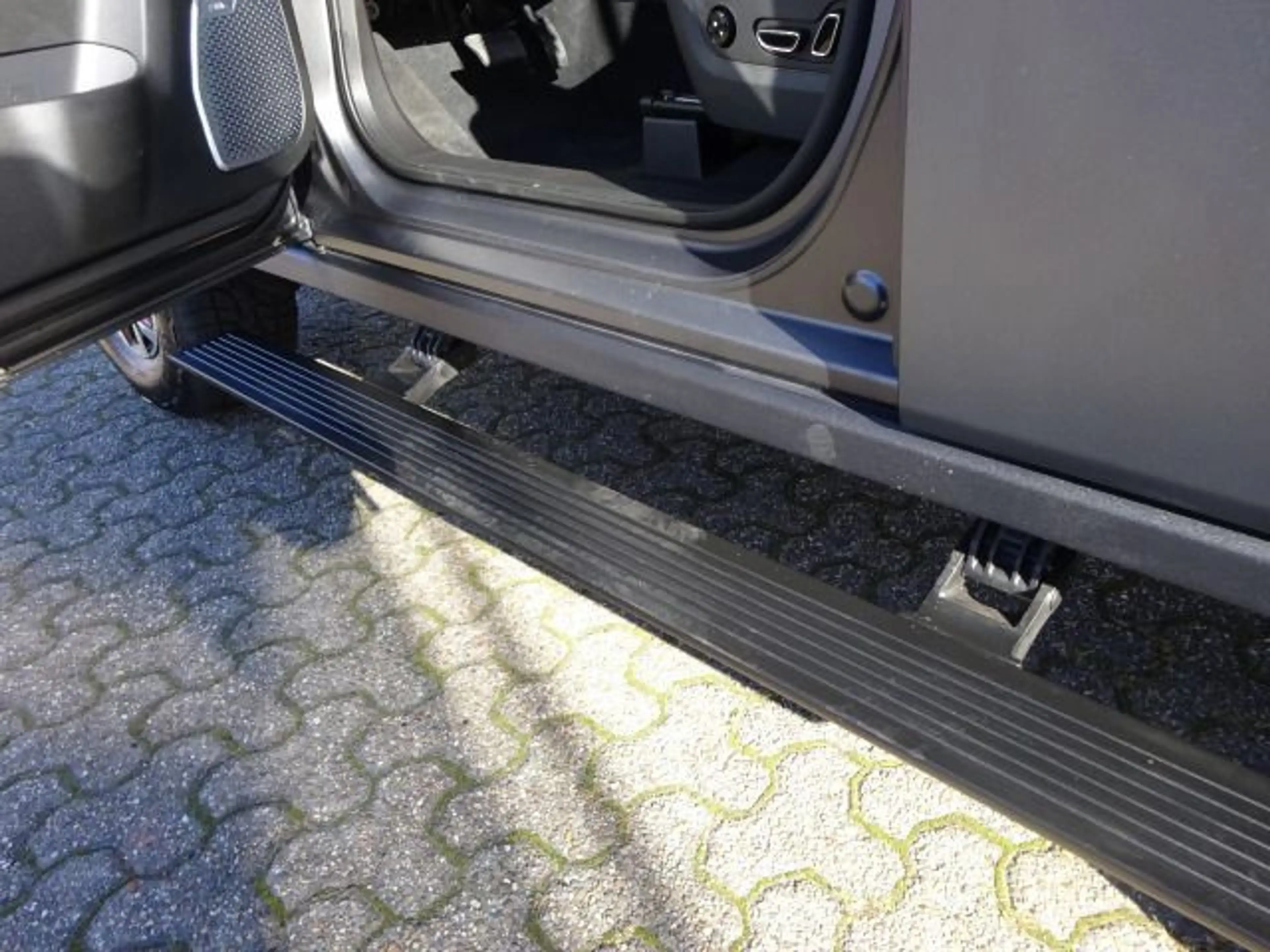 BAW 212 4x4 2.0D 360° All Terrain DiffSperre CarPlay — photo 14