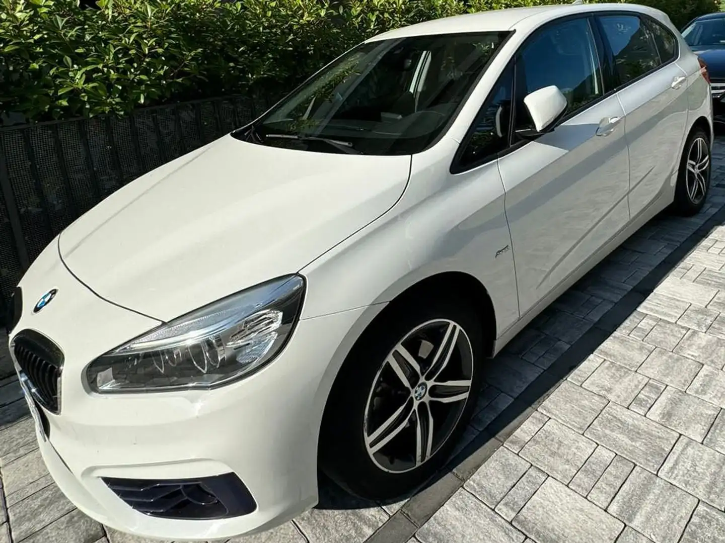 BMW 216 216d Active Tourer Sport Bianco - 2