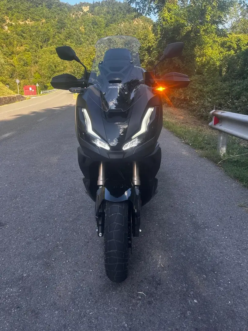Honda ADV 350 Honda ADV 350 CON SMART TOP-CASE  TUCANO URBANO Nero - 1