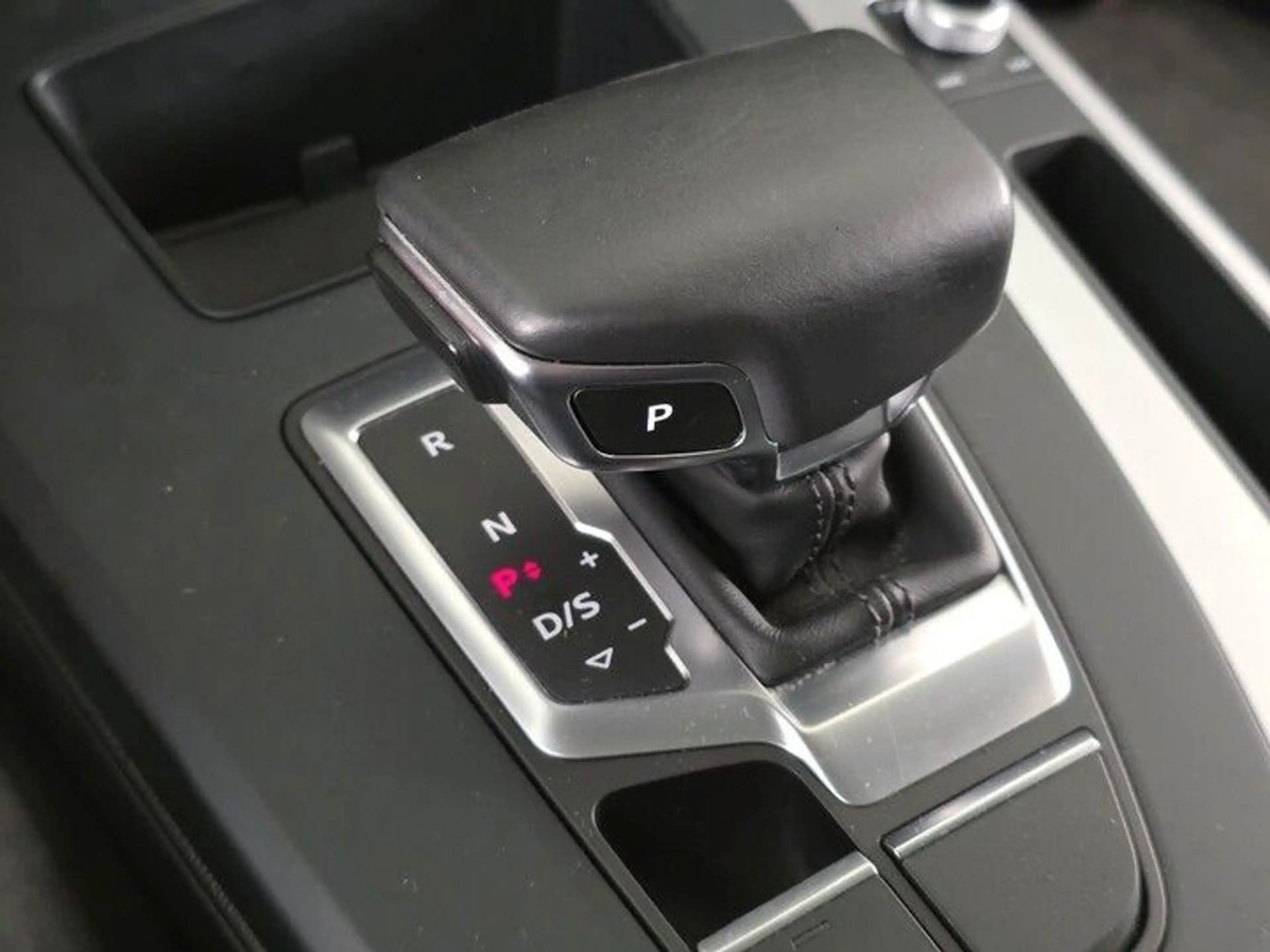 Audi Q5 SPORTBACK 35TDI S tronic (Mild Hybrid),S Line — photo 11