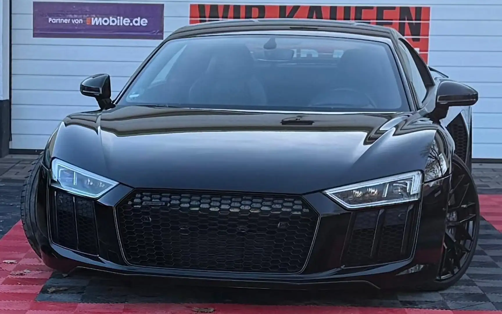 Audi R8 Coupe 5.2 FSI QUATTRO PLUS*CARBON*B&O* Schwarz - 1