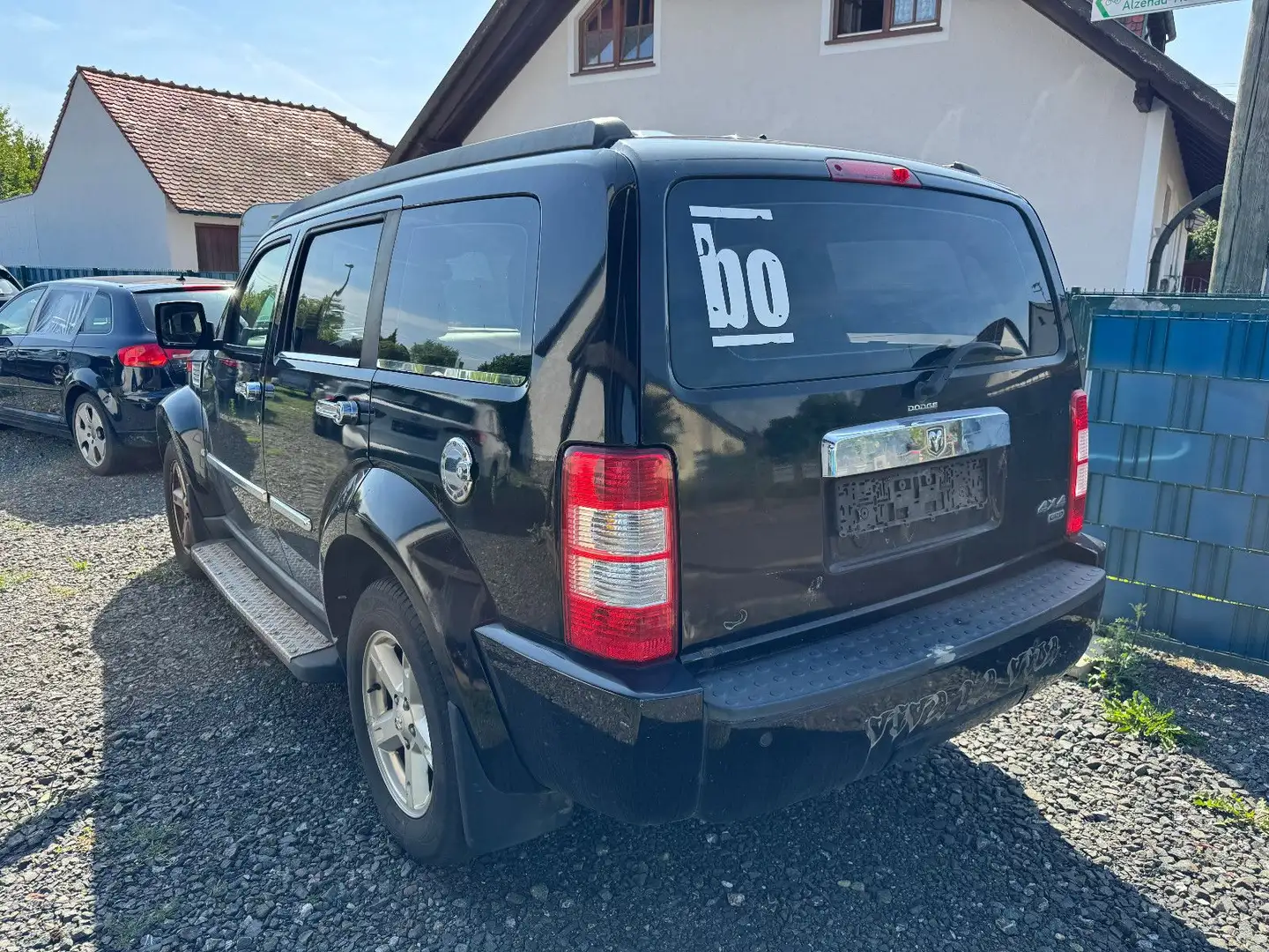 Dodge Nitro SXT Black - 2