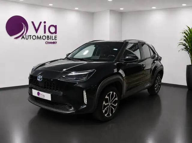 2024 Toyota Yaris Cross in Black for sale