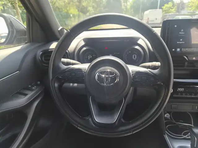 Toyota Yaris Cross view 8