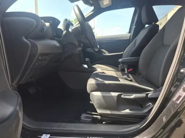 Toyota Yaris Cross view 9