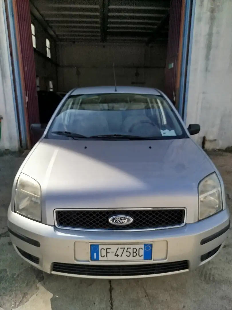 Ford Fusion Fusion I 2002 1.6 16v Elegance Silber - 2