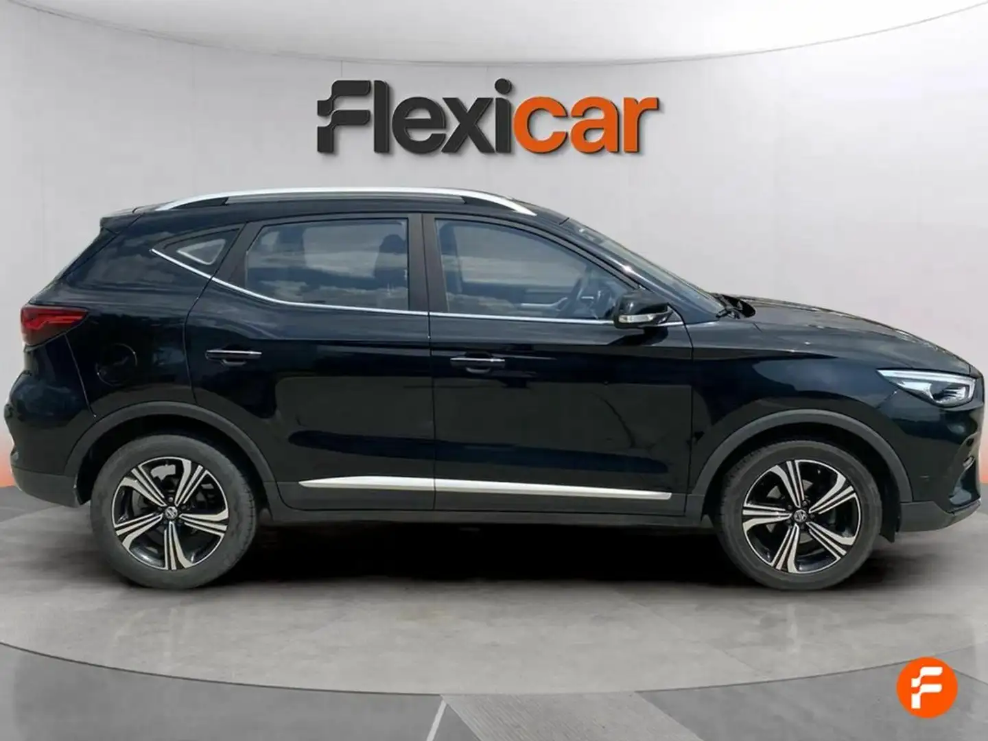 MG ZS 1.5 Comfort Negro - 2