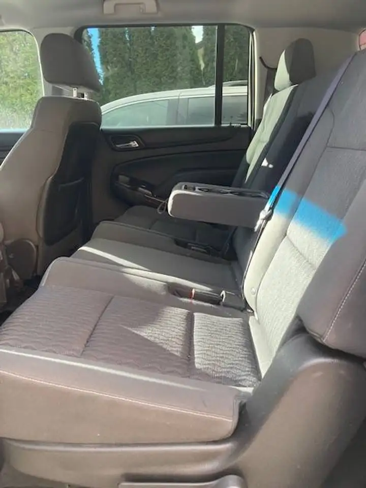 Chevrolet Suburban photo Chevrolet Suburban