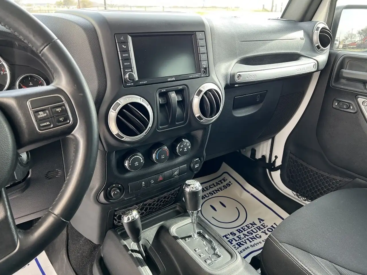 Jeep Wrangler снимка Jeep Wrangler