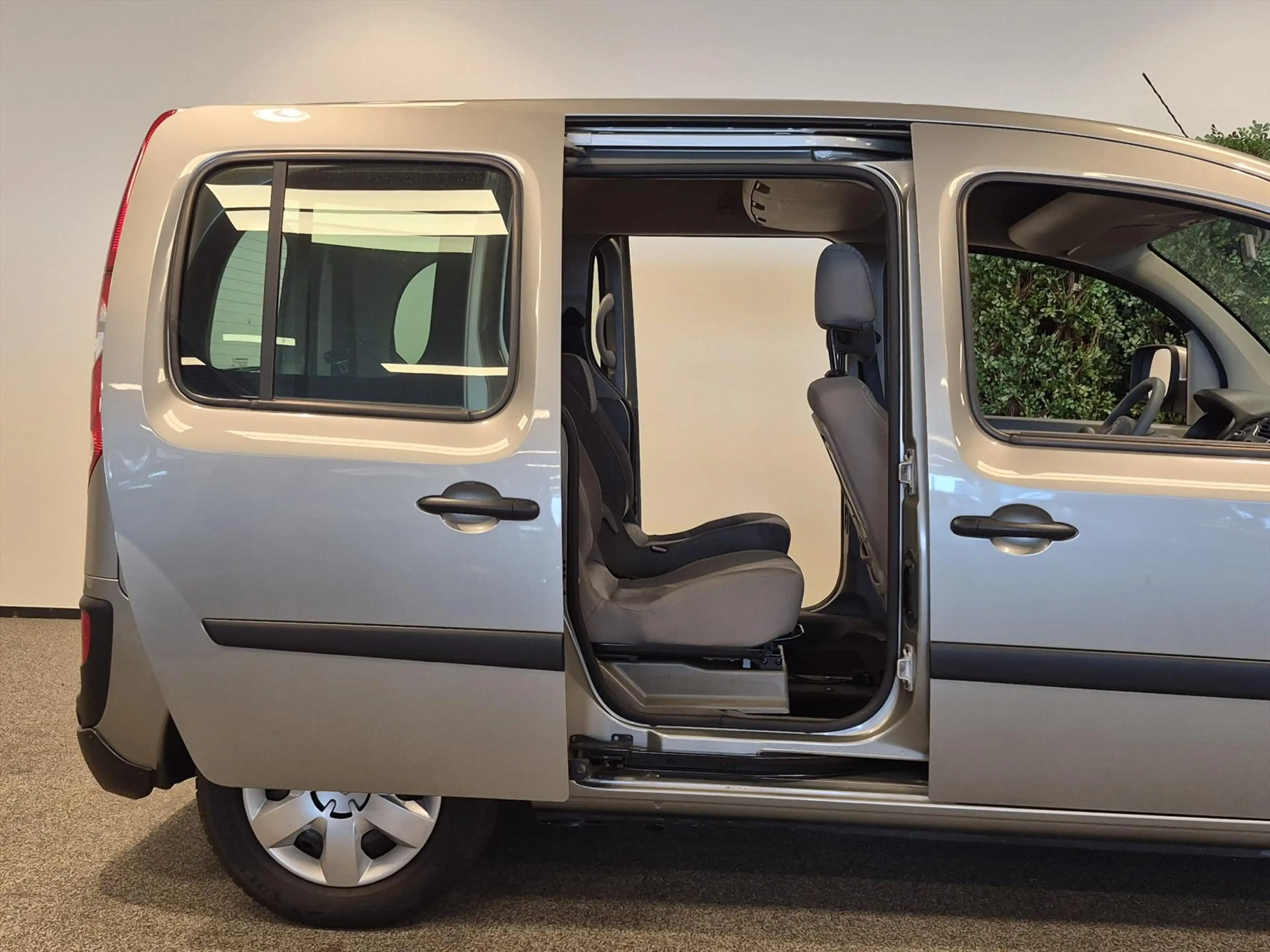 Renault Kangoo Rolstoelauto Automaat 4+1 — photo 15