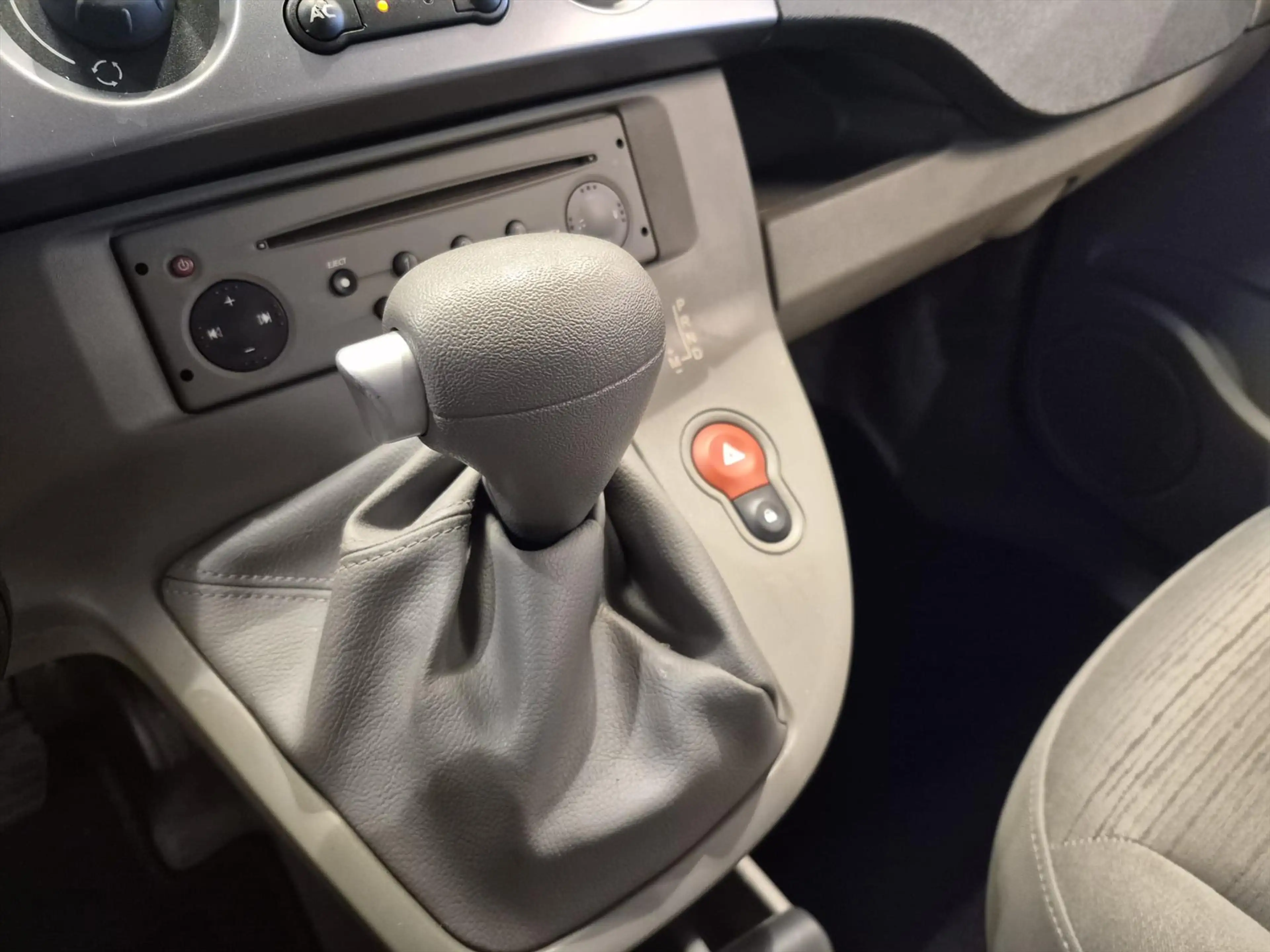 Renault Kangoo Rolstoelauto Automaat 4+1 — photo 26