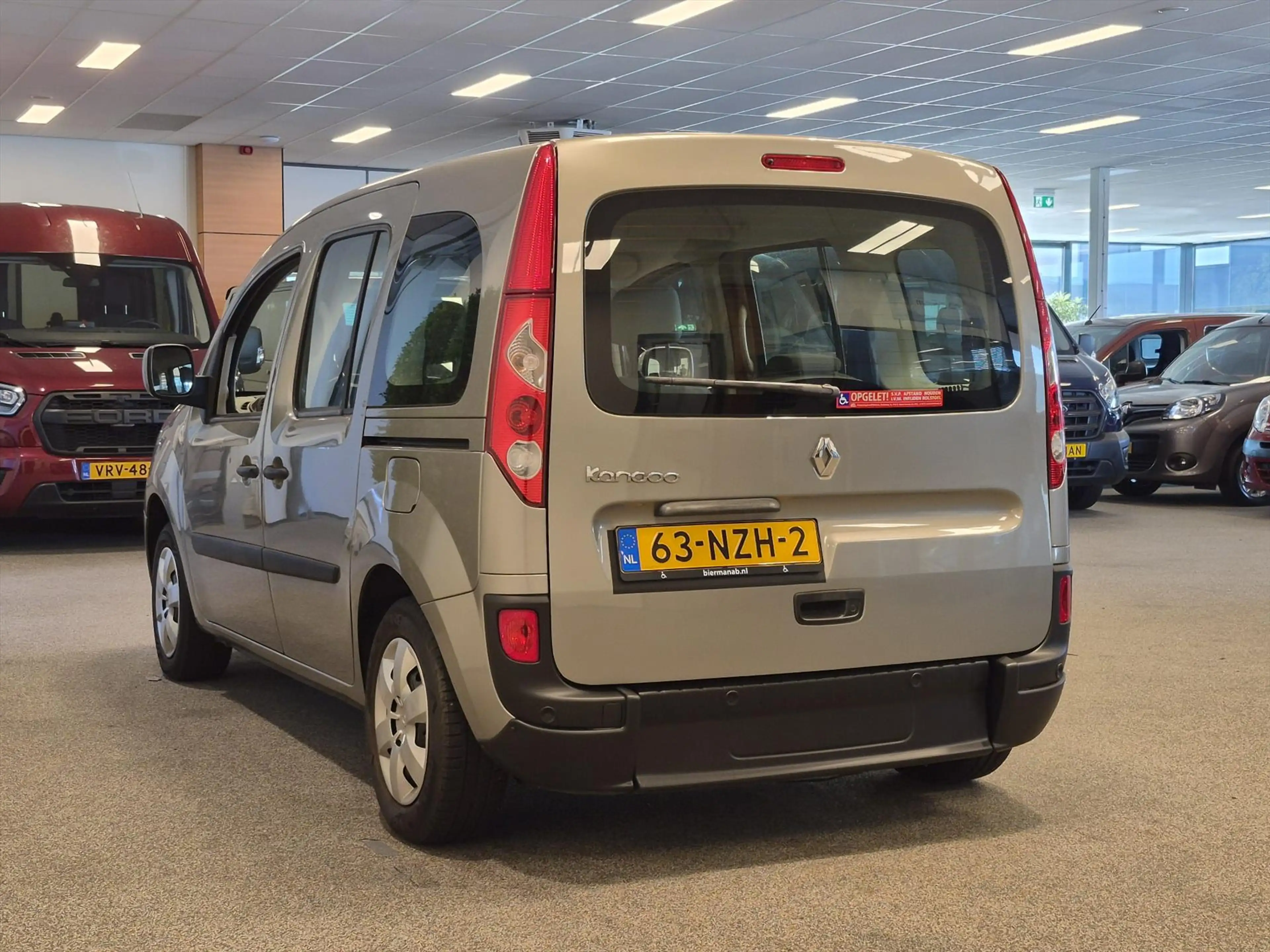 Renault Kangoo Rolstoelauto Automaat 4+1 — photo 12
