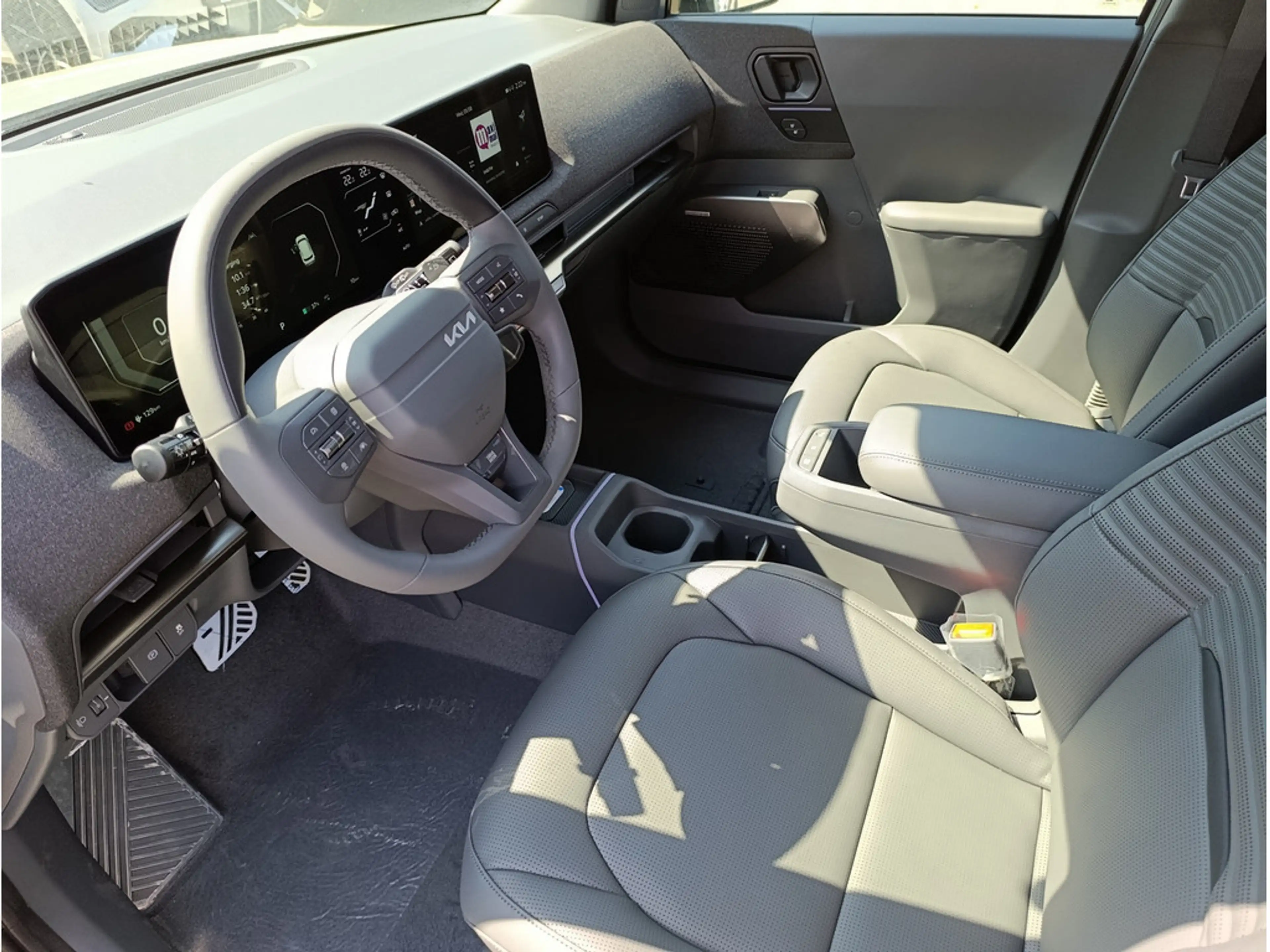 Kia EV2 Black Line 61 kWh 4S Sitz-/ 22kW-AC-/Comfort-/DriveWise-Paket — photo 6