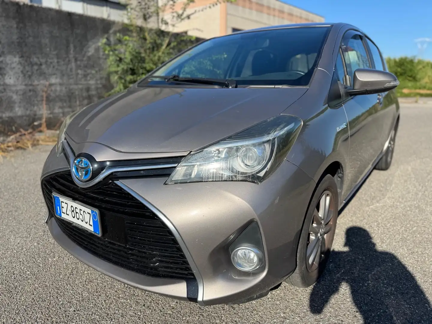 Toyota Yaris Yaris III 2015 5p 1.5h Active Argento - 2