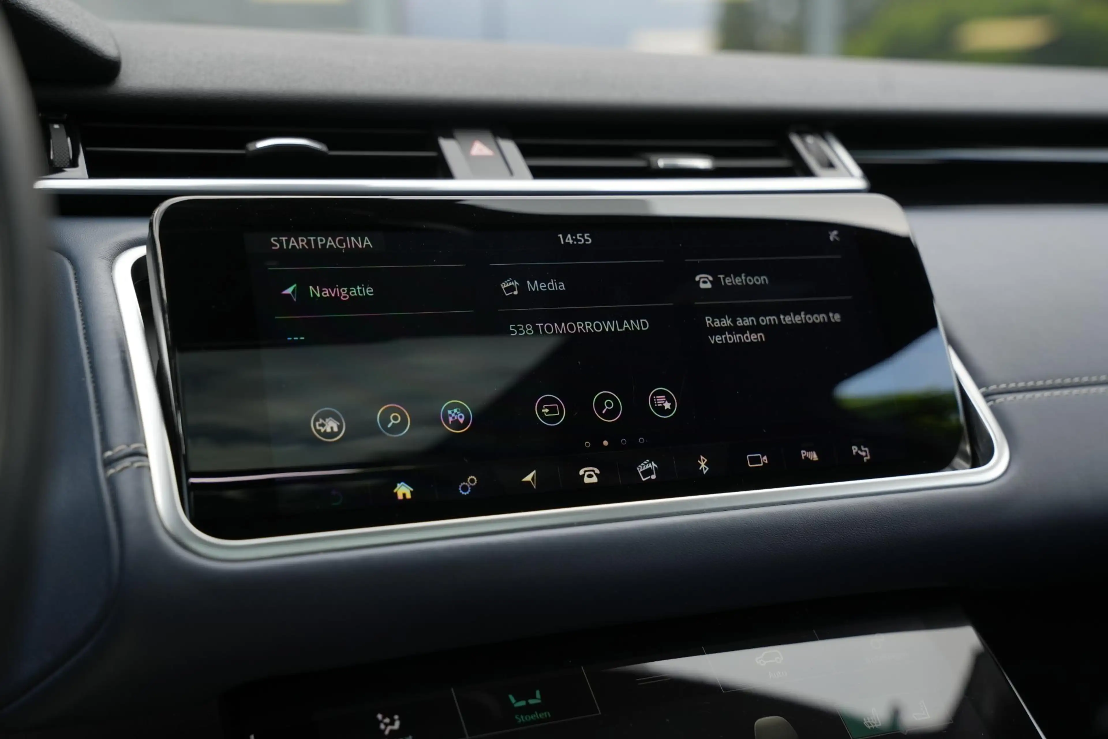 Land Rover Range Rover Velar 3.0 D300 AWD R-Dynamic HSE BTW Panoramadak Adapt. — photo 23