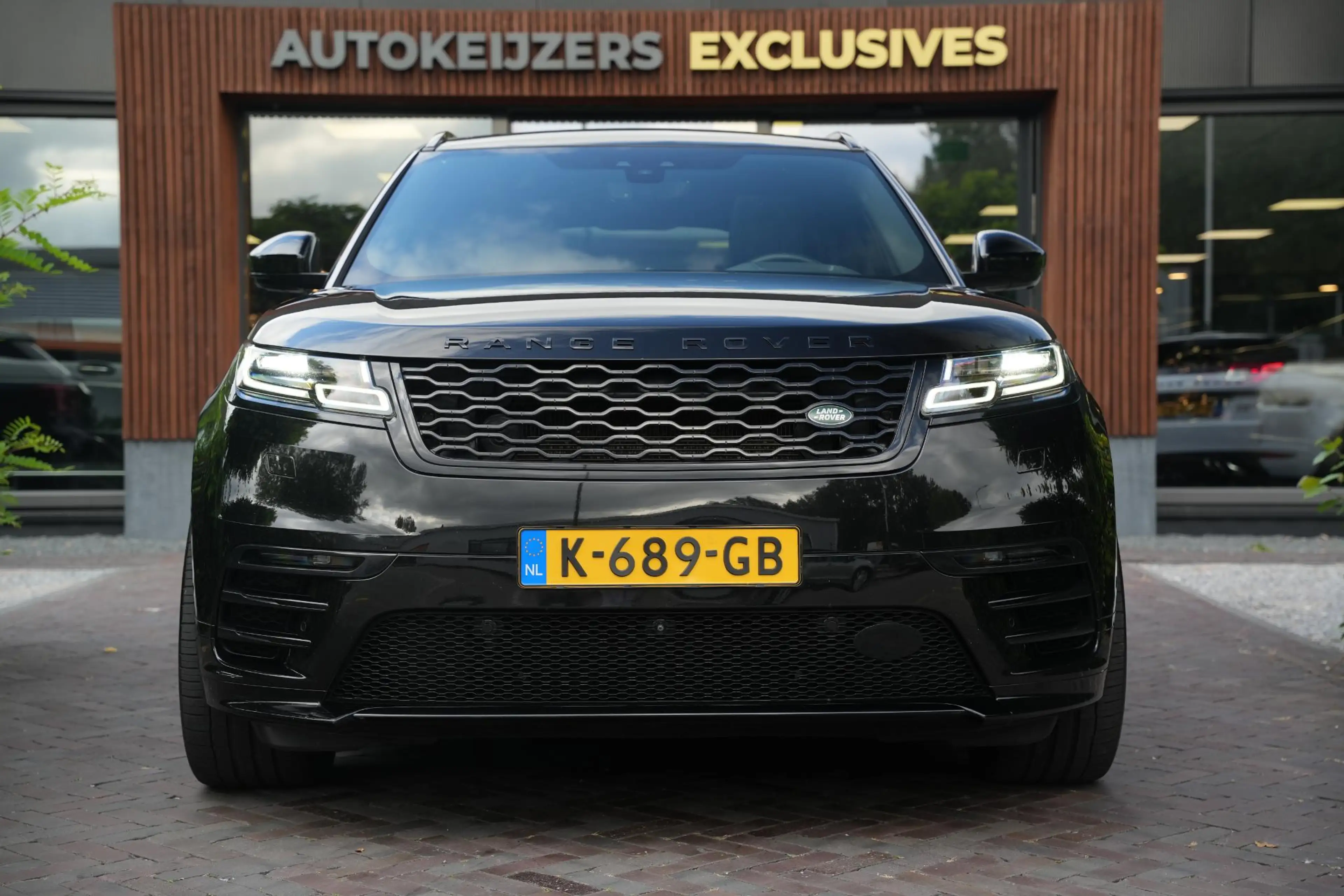 Land Rover Range Rover Velar 3.0 D300 AWD R-Dynamic HSE BTW Panoramadak Adapt. — photo 3