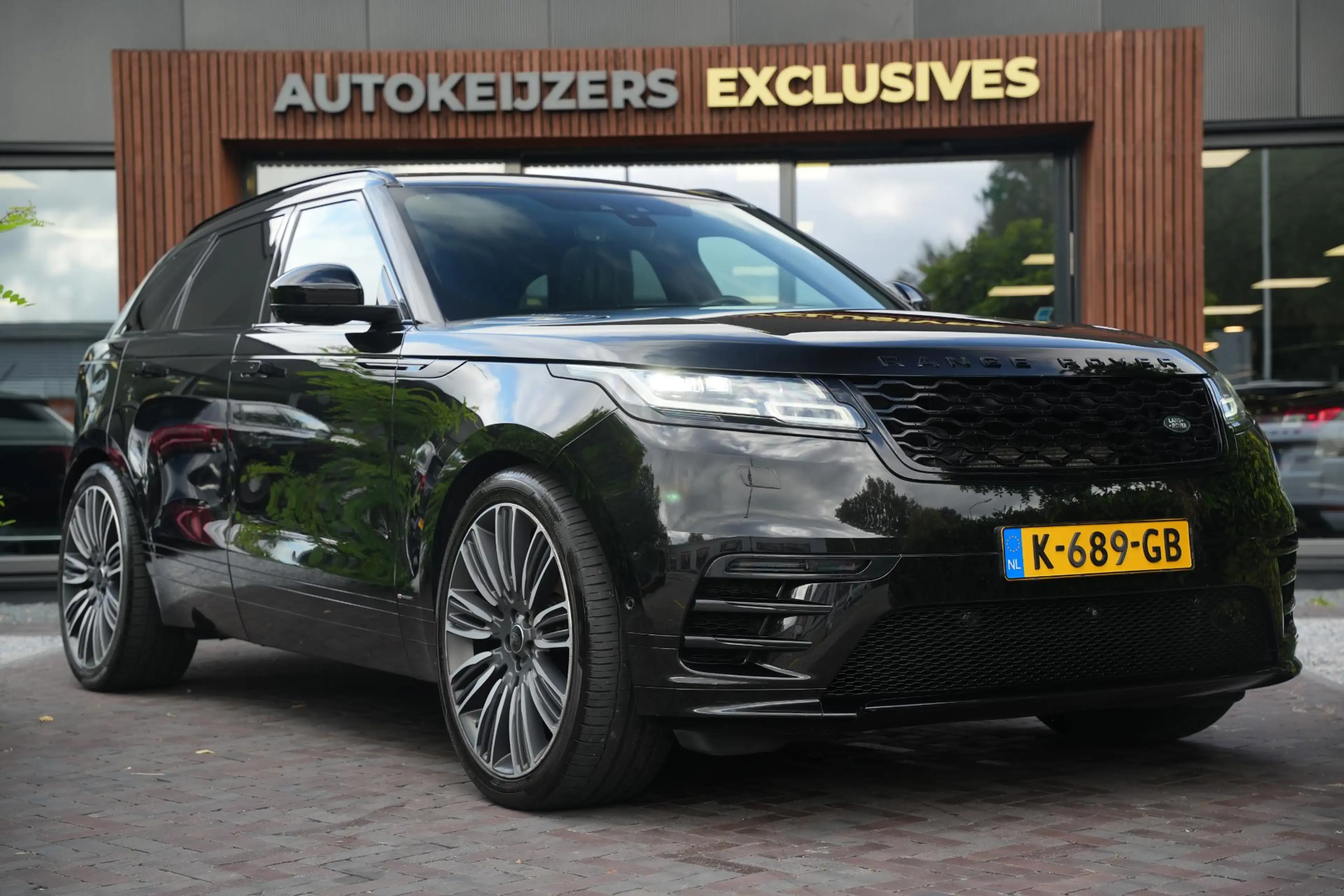 Land Rover Range Rover Velar 3.0 D300 AWD R-Dynamic HSE BTW Panoramadak Adapt.