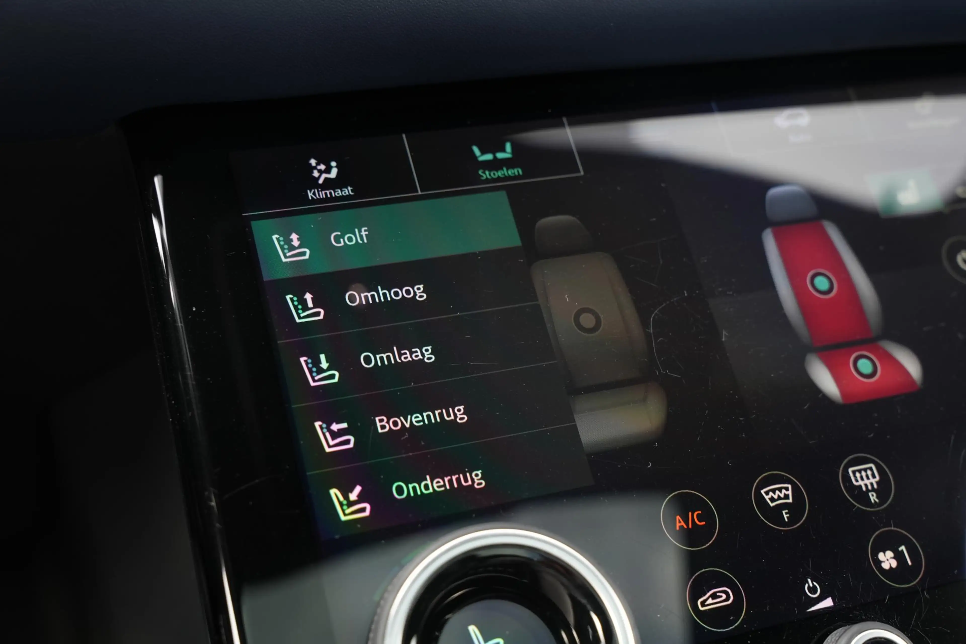 Land Rover Range Rover Velar 3.0 D300 AWD R-Dynamic HSE BTW Panoramadak Adapt. — photo 21